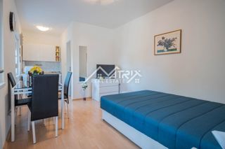 Barbariga, apartma s parkiriščem in teraso