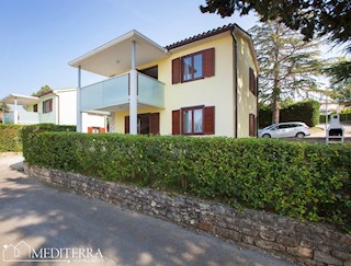 Hiša 50m od morja na odlični lokaciji, Novigrad, Istra