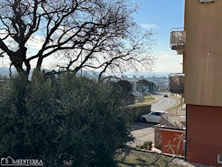 Stanovanje v 2. nadstropju s pogledom na morje, Novigrad, Istra