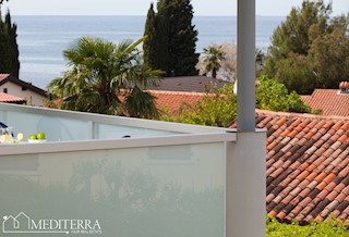 Hiša 50m od morja na odlični lokaciji, Novigrad, Istra