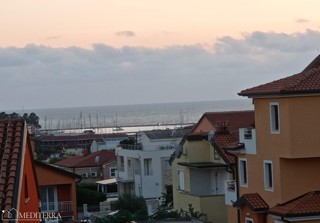 Apartma v drugem nadstropju z dvema spalnicama, Novigrad, Istra