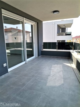 Apartma S4 v 1. nadstropju moderne novogradnje, Novigrad Istra