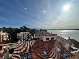 Apartma 1. red do morja v Novigradu