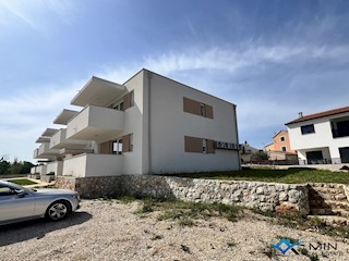 Stanovanje v pritličju z vrtom v okolici Novigrada (1)