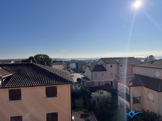 Stanovanje na dobri lokaciji s pogledom na morje v Novigradu (S8)