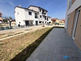 Stanovanje Tar