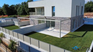 Udoben apartma z vrtom blizu morja - Novigrad (16)