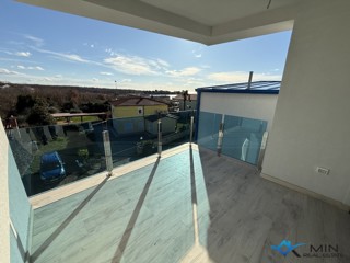 Apartma 350 m od morja v Lovrečici (B2)