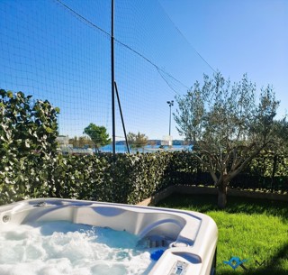 Apartma z vrtom, 1. vrsta do morja v Novigradu