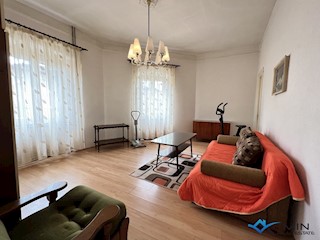 Udobno stanovanje v centru Brtonigle