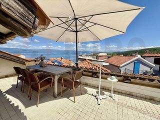 Vrbnik, avtentična kamnita hiša s pogledom na morje!