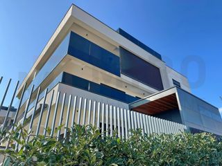 Mesto Krk, moderen penthouse s strešno teraso in bazenom, PRODAJA!