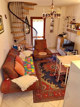 Njivice, furnished duplex apartment with terrace and garden!