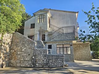 Hiša Senj, 250m2