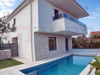 Hiša Malinska, Malinska-Dubašnica, 111m2