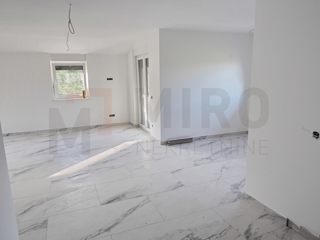 Uvala Soline, novo stanovanje v 2. nadstropju obdano z zelenjem, PRODAJA!