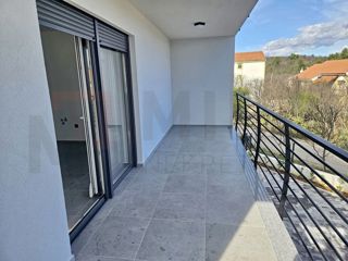 Uvala Soline, novo stanovanje v 1. nadstropju s pogledom na morje!