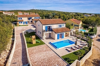 Dobrinj, okolica, hiša v mediteranskem stilu z bazenom