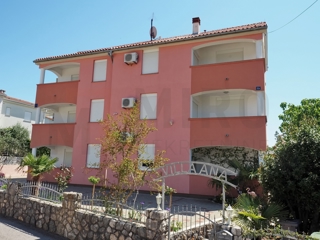 Malinska, apartmajska hiša s 6 apartmaji, PRODAJA!