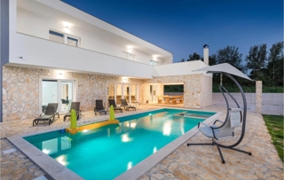 Svetvinčenat, 243m2