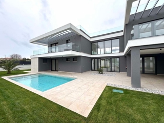 Pomer, Medulin, 178m2