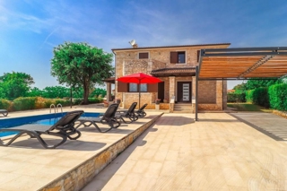 Sveti Lovreč, 168m2