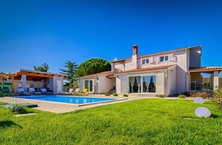 Valbandon, Fažana, 220m2