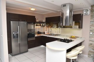 Stanovanje/apartma Drenova, Rijeka, 185m2