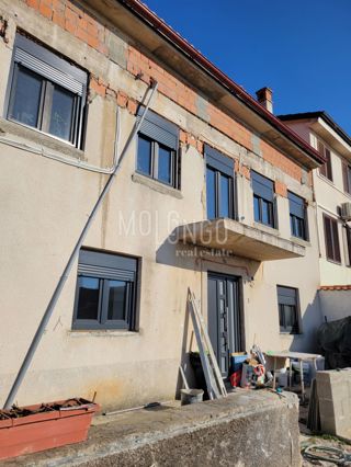 Hiša Kostrena Sveta Lucija, Kostrena, 210m2