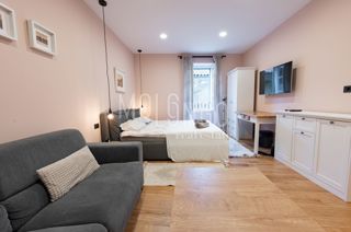 ISTRA, POREČ- Starogradska jezgra – kompletno renoviran stan, idealan za najam