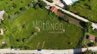 ISTRA, BRTONIGLA – Stavbno zemljišče1048 m²