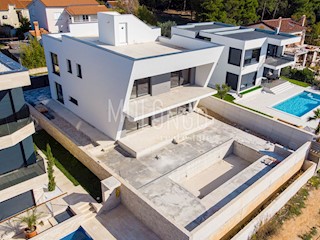 Hiša Medulin, 280m2