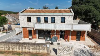 ISTRA, BALE - Luksuzna vila v srcu Istre – popolna kombinacija modernega in tradicionalnega