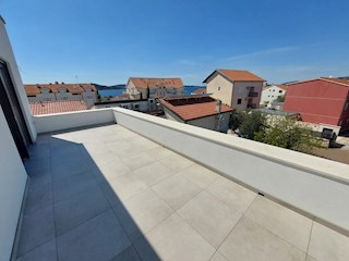 Srima, dvojček blizu plaže-S1