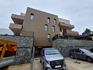 MAKSIMIR, Jordanovac - Premium trisobno stanovanje v pritličju z zasebnim vrtom in garažo