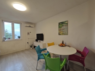 Zamet, Baredice - dvosobno stanovanje 47m2 s pogledom na morje