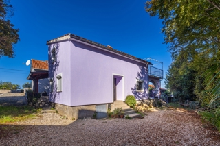 OTOK KRK - Hiša dvojček z dvema apartmajema