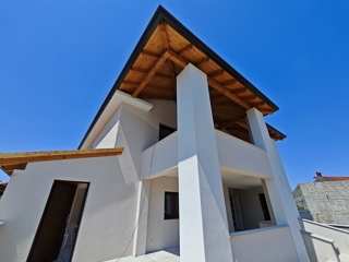 Hiša Dobrinj, 180,40m2