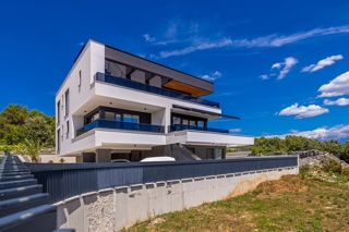 Mesto Krk - Luksuzni enosobni apartma s pogledom na morje