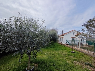 OTOK KRK, MALINSKA - Hiša v oljčnem nasadu
