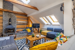 GORSKI KOTAR, LOKVE - Hiša s tremi apartmaji