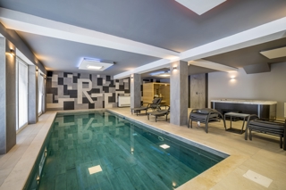 ČIŽIĆI – Luksuzna apartmajska vila z wellnessom in bazenom ob morju