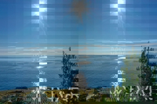 Zemljišče s projektom in pogledom na morje