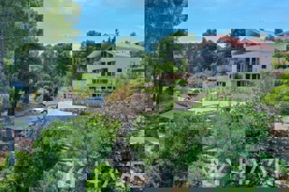 Edinstvena hiša v prvi vrsti do morja v Jelsi/Vrboski