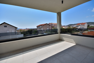 Vodice - NOVOGRADNJA S3 stanovanje s prostorno teraso