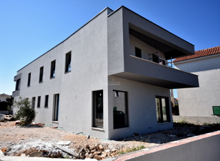 Žaborić - **NOVOGRADNJA** S1 dvojna kuća 70m od morja