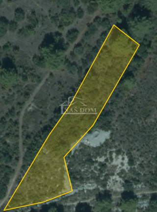 Vodice - Gradbeno zemljišče 1690 m2