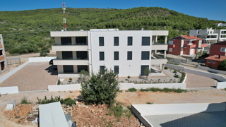 Tribunj – Luksuzno stanovanje S1 v novogradnji, le 400 m od plaže in centra