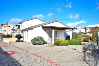 Vodice - enonadstropna družinska hiša