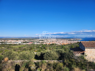 Vodice - kmetijsko zemljišče s čudovitim panoramskim razgledom na morje in okolico